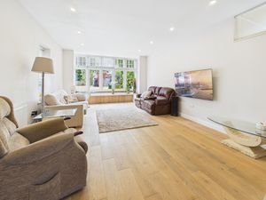MAIN LOUNGE- click for photo gallery